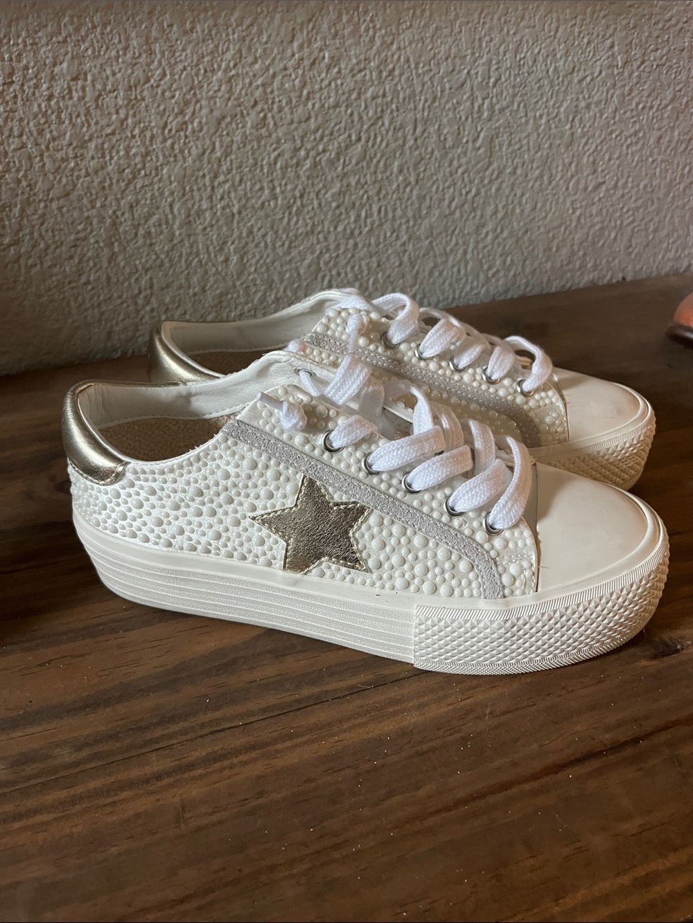 Vintage Havana White Platform Sneakers with Gold Star Accent
